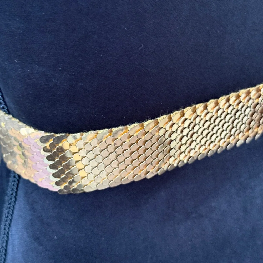 Vtg Gold Tone Metal Flower Belt Elastic Chain‎ Mesh Fishtail Buckle stretch glam